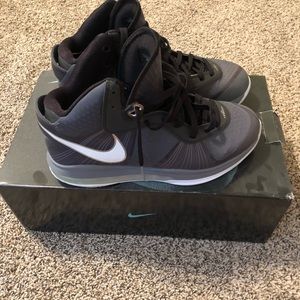 Nike lebron 8